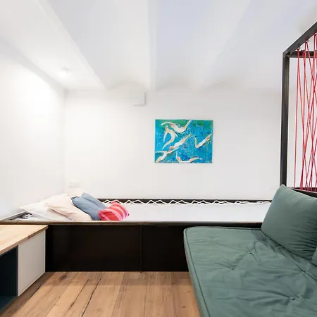 Le Chanceux Fabuleux Duplex En Design, Pour Loisir En Couple Ou Congres