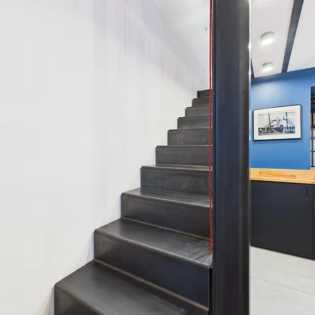 Le Chanceux Fabuleux Duplex En Design, Pour Loisir En Couple Ou Congres Cannes