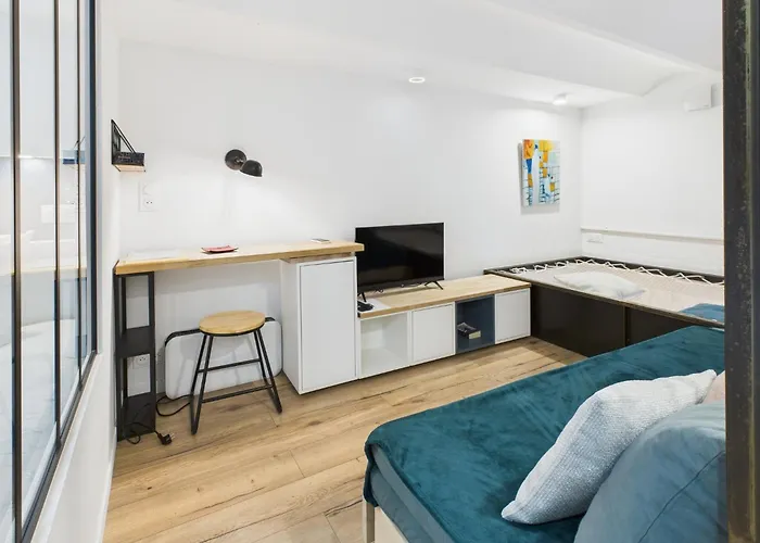 Apartment Le Chanceux Fabuleux Duplex En Design, Pour Loisir En Couple Ou Congres