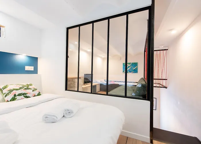 Apartment Le Chanceux Fabuleux Duplex En Design, Pour Loisir En Couple Ou Congres