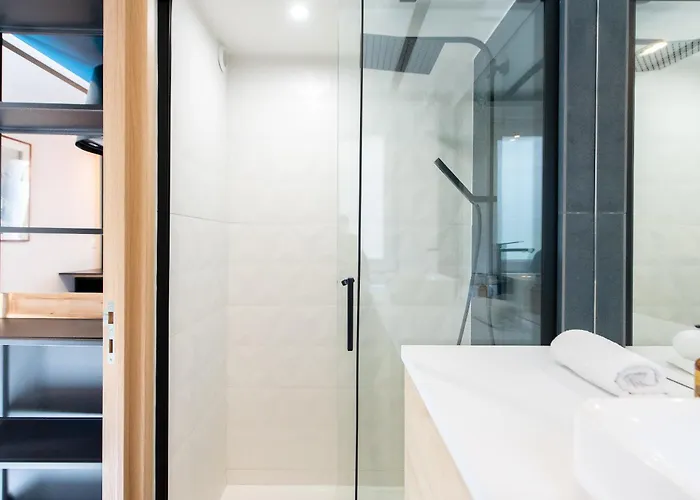 Le Chanceux Fabuleux Duplex En Design, Pour Loisir En Couple Ou Congres * Cannes